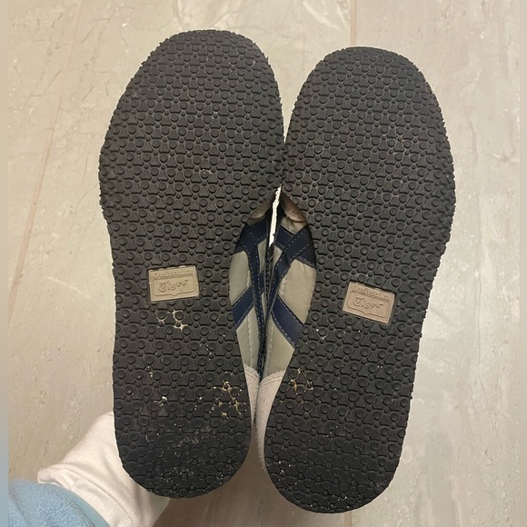 Onitsuka Tiger - grey sneakers - Picture 4 of 7